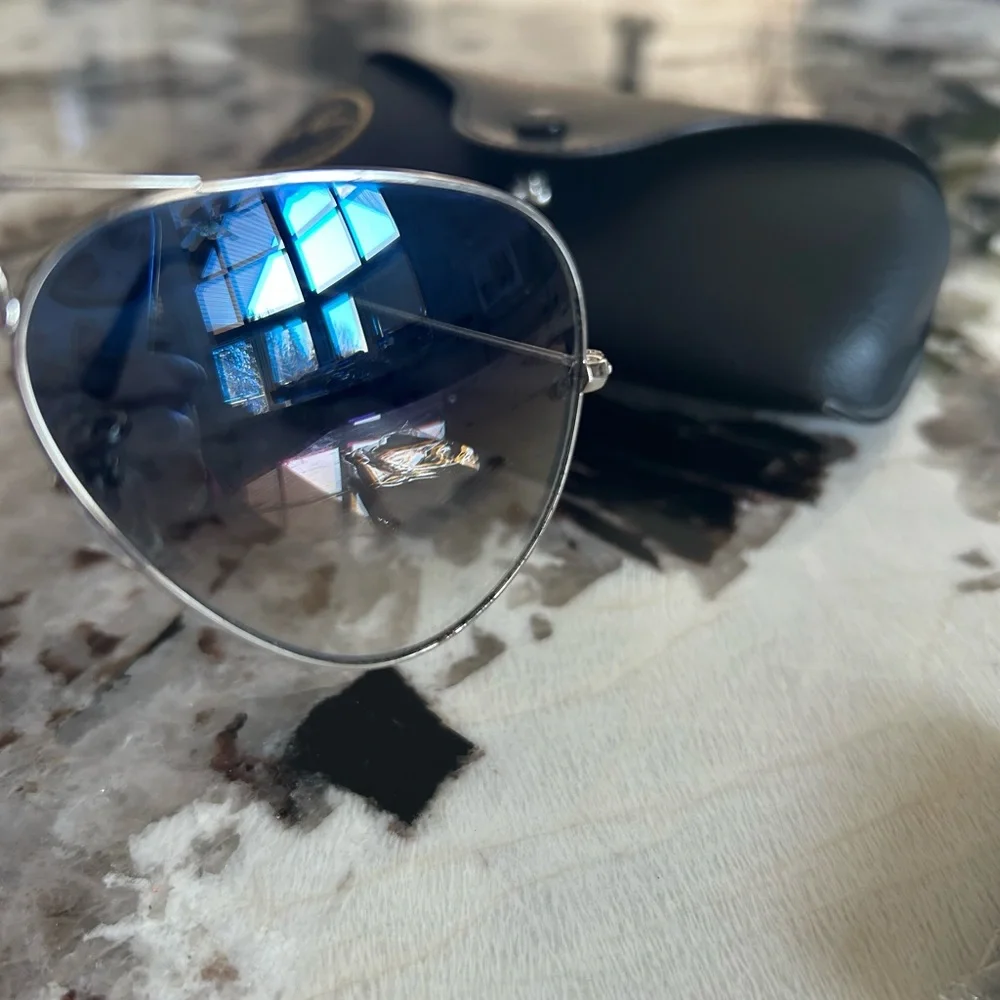 Ray-Ban Aviator Silver Frame Sunglasses with Blue Lenses - Picture 6 of 8